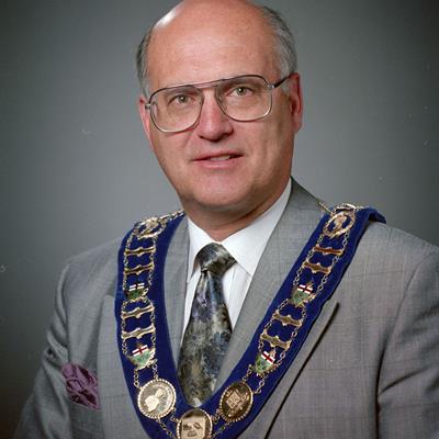 Former Mayor Peter Robertson